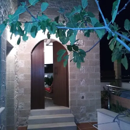 Villa Charming In Chania With Parking Included *