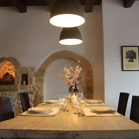 Charming In Chania With Parking Included